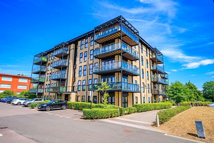 2 Bedroom Flat For Sale In Bessemer Road, Welwyn Garden City, AL7