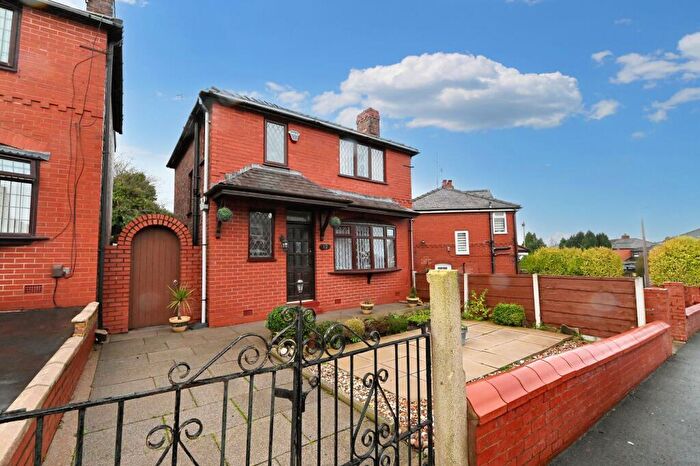 3 Bedroom Detached House For Sale In Highfield Drive, Swinton, M27