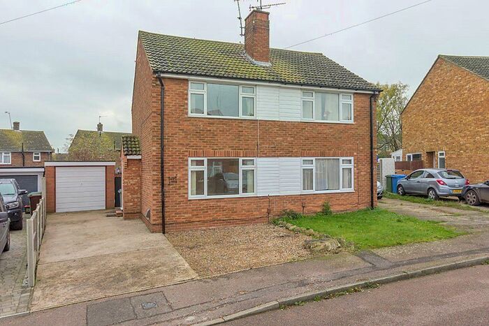 2 Bedroom Semi-Detached House To Rent In Meadow Rise, Iwade, Sittingbourne, Kent, ME9