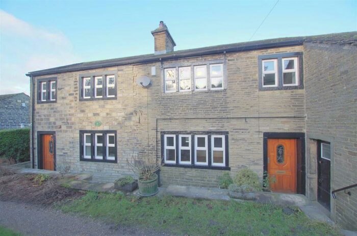 3 Bedroom Character Property To Rent In Stainland Dean, HX4