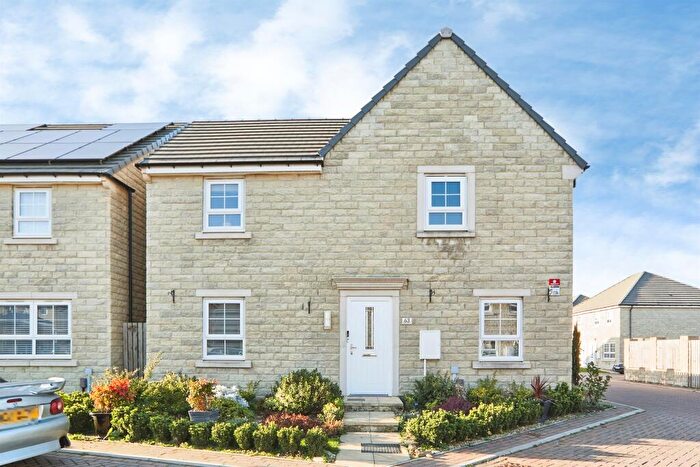 4 Bedroom Detached House For Sale In Fetlock Drive, Bradford, BD2