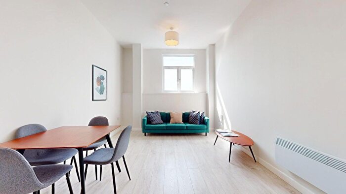 3 Bedroom Flat To Rent In Atkinson Street, Leeds, LS10