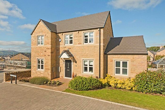 3 Bedroom Detached House For Sale In Bolton Close, Silsden, BD20