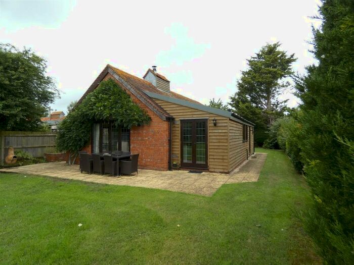 3 Bedroom Semi-Detached Bungalow For Sale In Horwood, Wincanton, Somerset, BA9