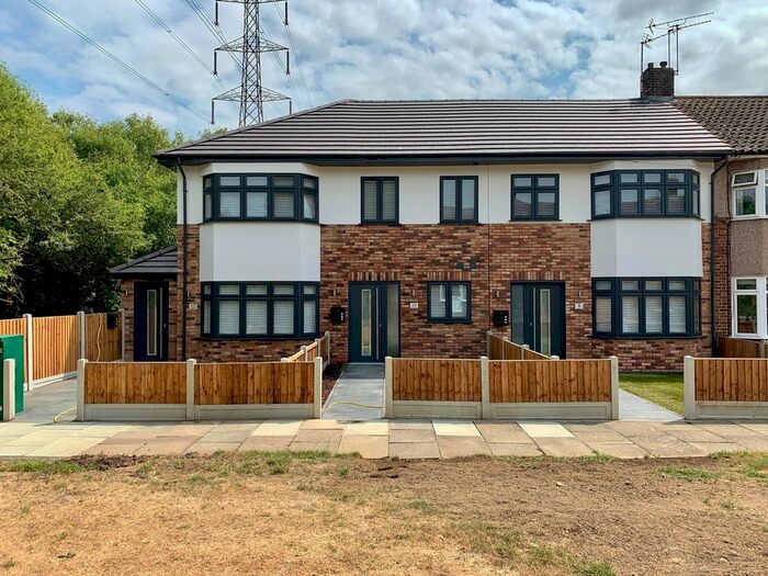 2 Bedroom Property To Rent In Tamar Close, Cranham, Upminster, RM14