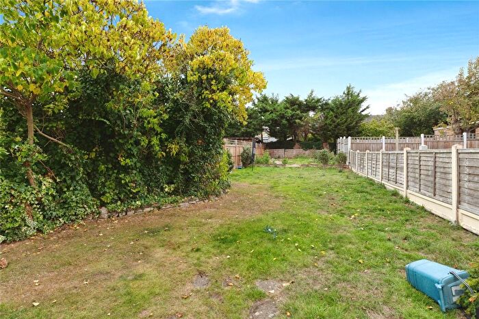 3 Bedroom Semi Detached House For Sale In Surbiton Avenue, Southend-On-Sea, Essex, SS1