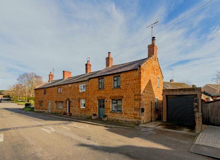 2 Bedroom Cottage For Sale In Main Street, Lyddington, Rutland, LE15