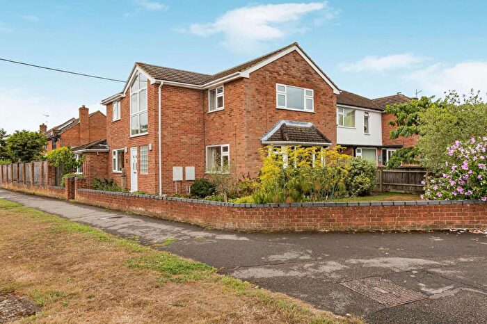 4 Bedroom Detached House For Sale In St. James Road, Radley, OX14
