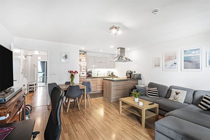 2 Bedroom Flat For Sale In Emerald Apartments, Homerton Road, London, E9