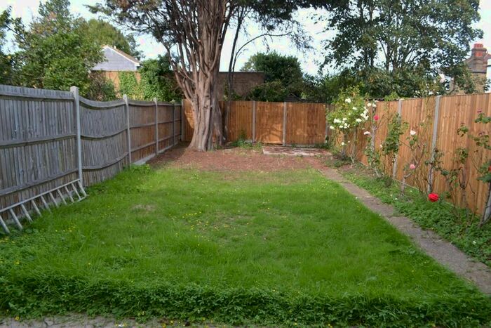 4 Bedroom Terraced House To Rent In Green Lane, Streatham, London, SW16