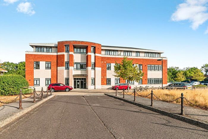 1 Bedroom Flat For Sale In Lime Tree Way, Chineham, Basingstoke, RG24