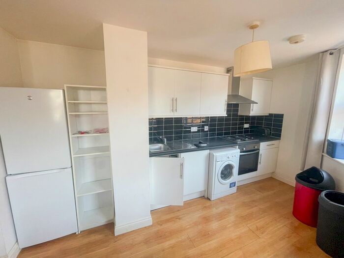 2 Bedroom Flat To Rent In Coban House, Millers Terrace, Dalston, E8