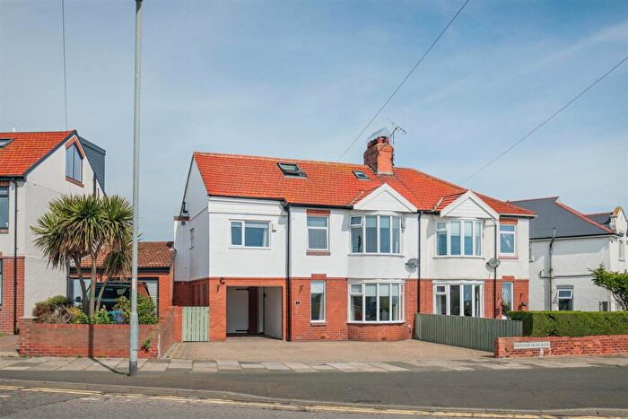 5 Bedroom Semi-Detached House For Sale In Fountain Head Bank, Seaton Sluice, NE26