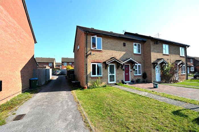 2 Bedroom Property To Rent In Anton Way, Aylesbury, HP21