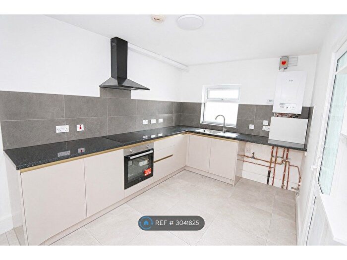 4 Bedroom Terraced House To Rent In Stamford Road, London, E6