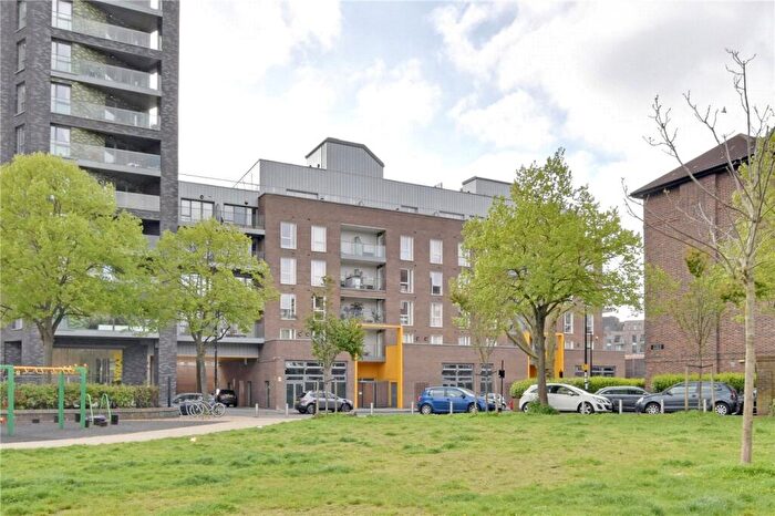 3 Bedroom Apartment For Sale In Broadside House, Creekside, Deptford, London, SE8