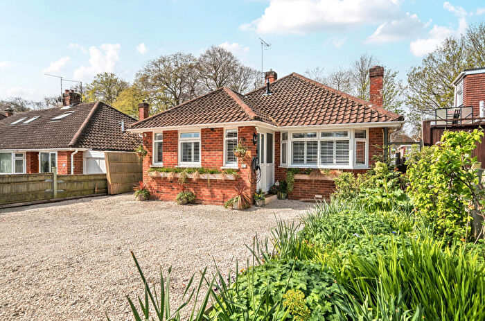 3 Bedroom Bungalow For Sale In Beeches Avenue, Worthing, West Sussex, BN14
