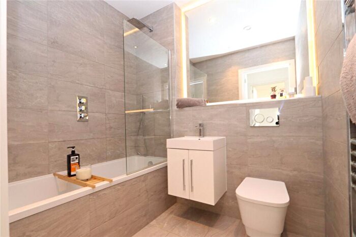 1 Bedroom Apartment To Rent In Silbury Boulevard, Central Milton Keynes, MK9