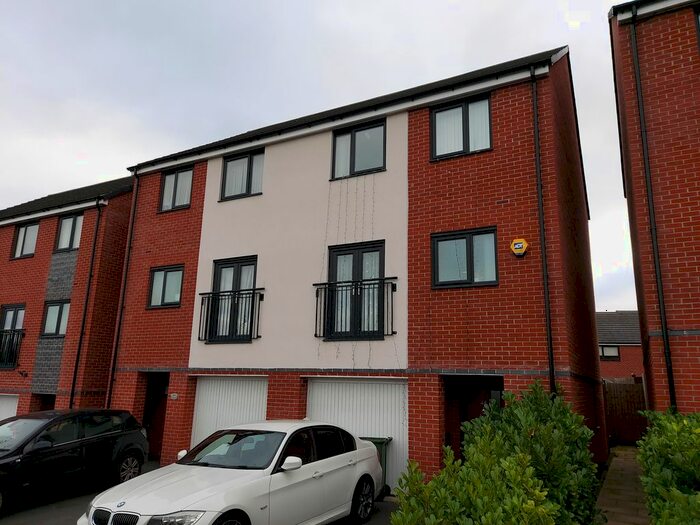 4 Bedroom Property To Rent In Chaucer Road, Walsall WS3