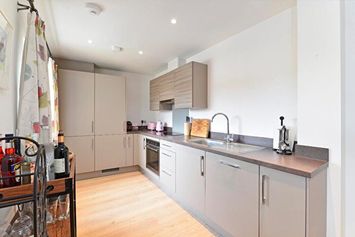 1 Bedroom Flat For Sale In Flambard Way, Godalming, Surrey, GU7
