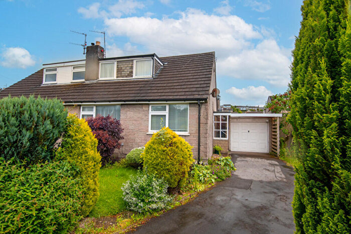4 Bedroom Semi-Detached Bungalow For Sale In Hayfell Avenue, Kendal, Cumbria, LA9