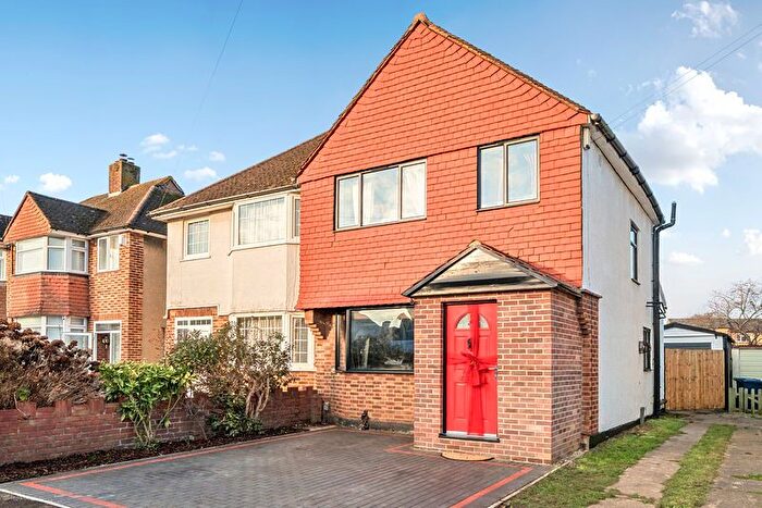 3 Bedroom Semi-Detached House For Sale In Herschel Crescent, Oxford, OX4