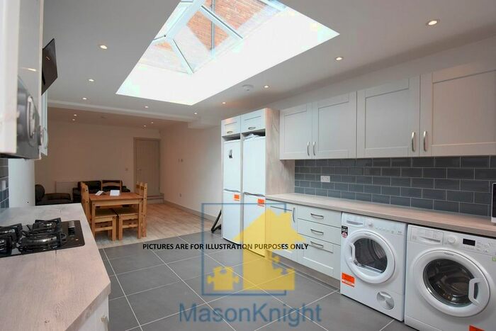 4 Bedroom Terraced House To Rent In Heeley Road, Selly Oak, Birmingham, B29