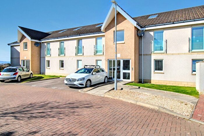 3 Bedroom Flat To Rent In Old Bar Road, Nairn, IV12
