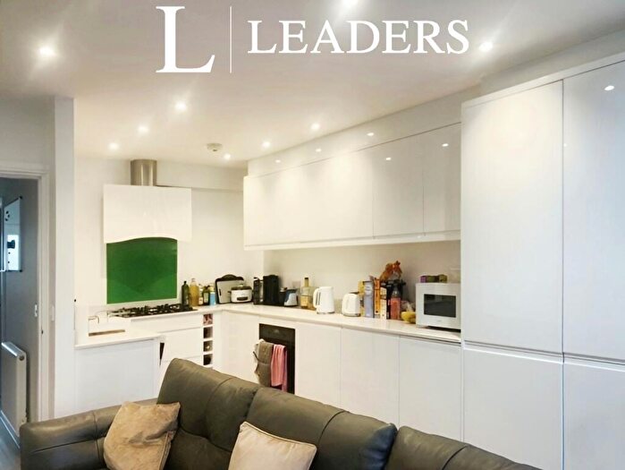 6 Bedroom Town House To Rent In Gordon Street Leamington Spa, CV31