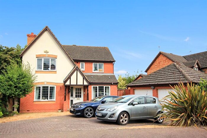 4 Bedroom Detached House For Sale In Lowry Close, Wellingborough, NN8