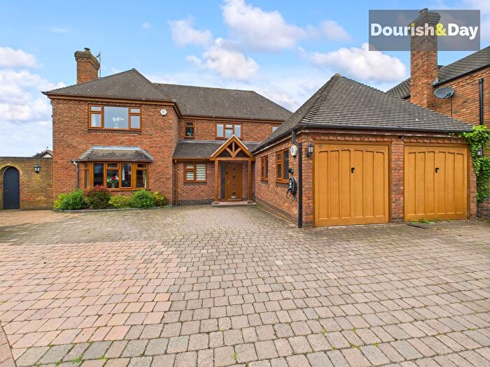 4 Bedroom Detached House For Sale In Kenderdine Close, Bednall, ST17