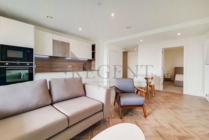 1 Bedroom Apartment To Rent In Skyline Apartments, Makers Yard, E3