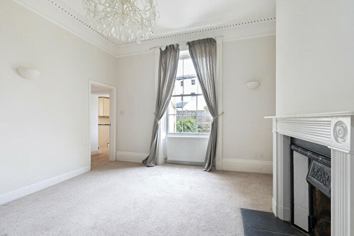 2 Bedroom Apartment To Rent In Montpellier Terrace, Cheltenham, GL50