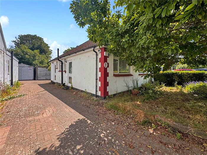 2 Bedroom Bungalow For Sale In Vernon Close, St Pauls Cray, Kent, BR5