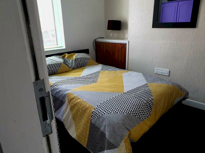 3 Bedroom House To Rent In Fairview Road, Bangor, Gwynedd, LL57