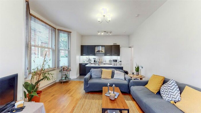 2 Bedroom Flat To Rent In Lammas Park Road, Ealing, W5