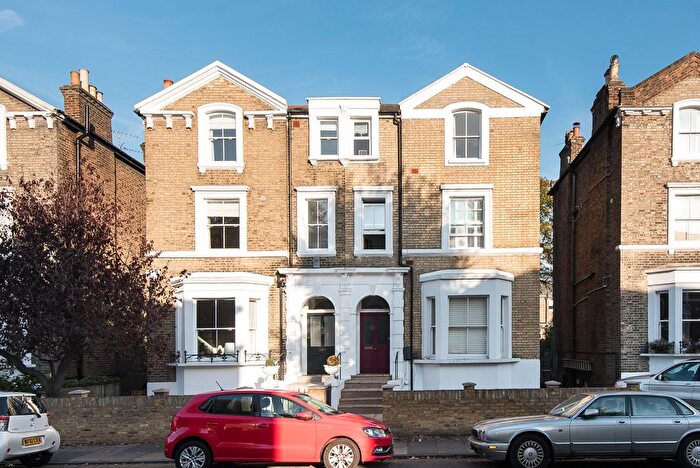 2 Bedroom Flat To Rent In Church Road, Richmond, TW9