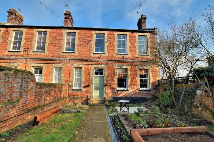 1 Bedroom Flat To Rent In The Close, Dunmow, CM6