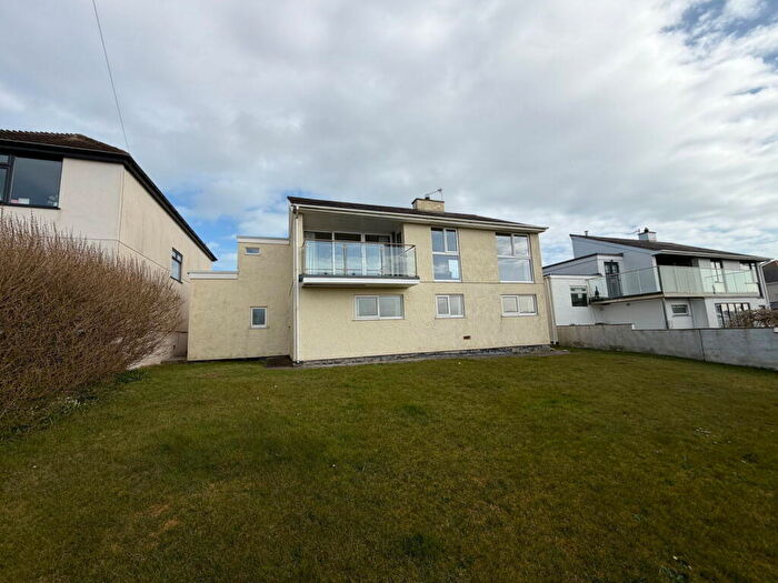 4 Bedroom Detached House For Sale In Station Road, Rhosneigr, LL64