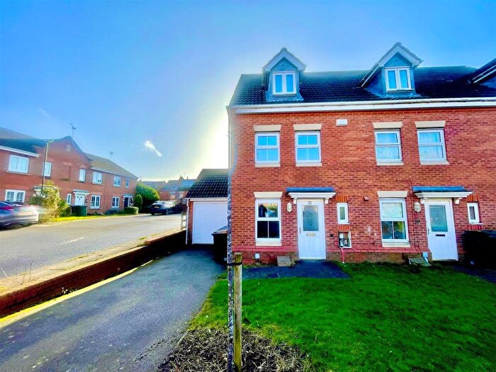 3 Bedroom End Of Terrace House To Rent In Firedrake Croft, Coventry, CV1
