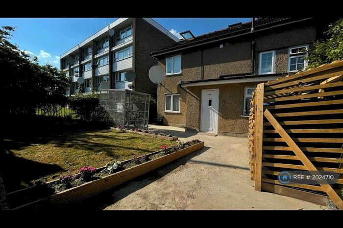 2 Bedroom Flat To Rent In Southbury Road, Enfield, EN3