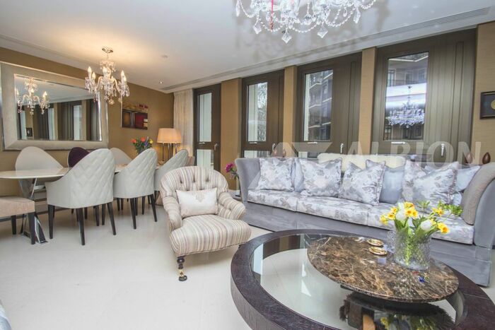 3 Bedroom Flat To Rent In Cleland House, John Islip Street, London, SW1P