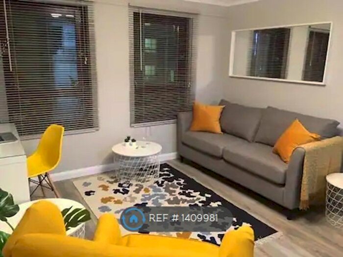 2 Bedroom Flat To Rent In Albion Gate, Glasgow, G1