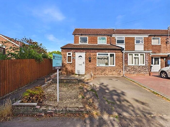 3 Bedroom End Of Terrace House For Sale In Badger Close, Abbeydale, GL4