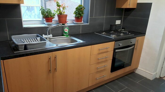 2 Bedroom Semi-Detached House To Rent In Tenby Road, Edgware, HA8