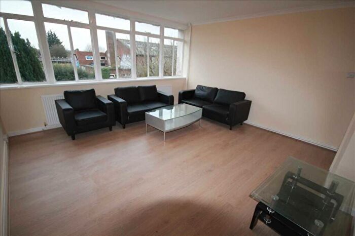 2 Bedroom Flat To Rent In Adrian Court, - Pinner Road, Harrow, HA1