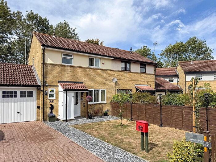 3 Bedroom Semi Detached House For Sale In Tavelhurst, Two Mile Ash, Milton Keynes, MK8