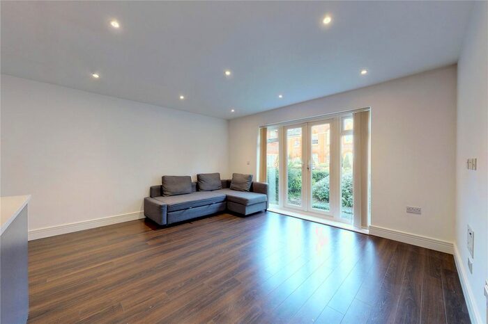 2 Bedroom End Of Terrace House To Rent In Vitali Close, London, SW15