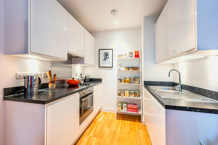 1 Bedroom Flat For Sale In Willingham Terrace, London, NW5