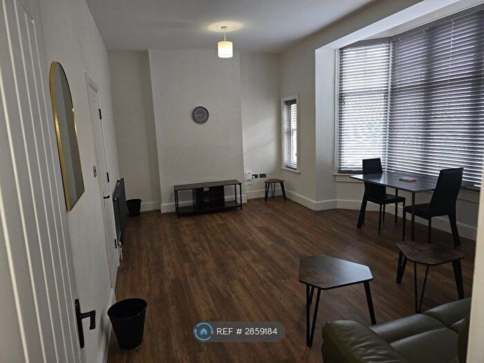 1 Bedroom Flat To Rent In Penrhyn Road, Colwyn Bay, LL29